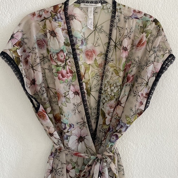 Flora Nikrooz Flora Sheer Robe - Picture 3 of 4